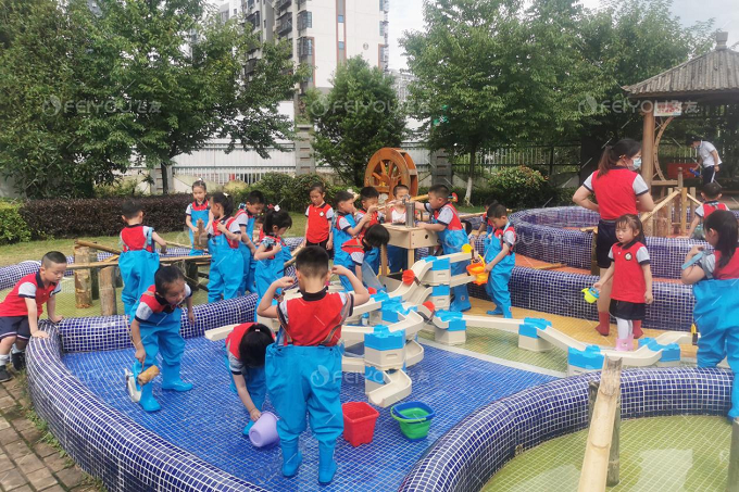 幼兒園沙水玩具讓幼兒玩出創(chuàng)意、玩出價值